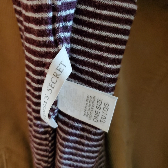 Victoria secret Infinity Scarf - Picture 5 of 6